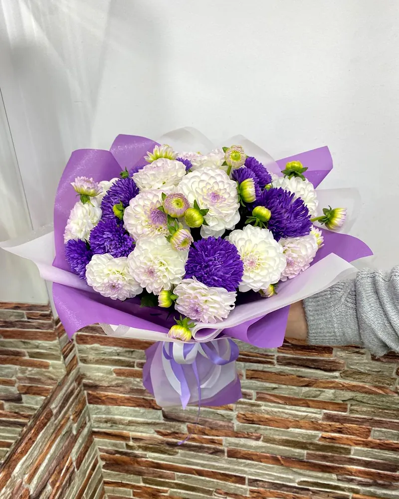 Букет, собранный флористами «Флора Мия»
